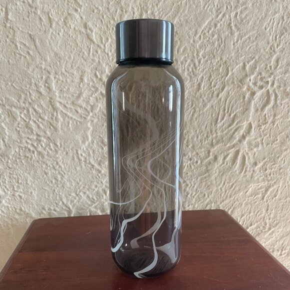 Starbucks 2022 Glass Water Bottle with a Smokey Gray Marble Wave Design. - Picture 1 of 4
